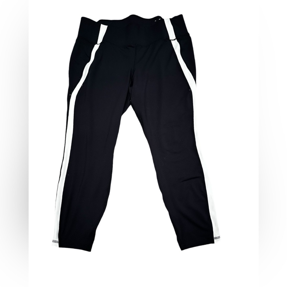 LIVI NWOT yoga pants with wide support waistband. Size 22/24